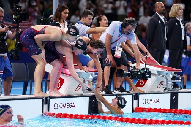 staffetta 4x100 mista femminile - USA