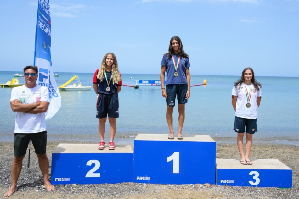 podio 2.5 km femminile