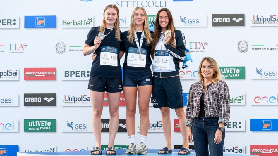 podio 200 dorso femminile