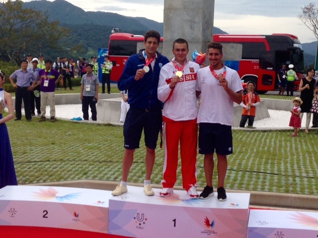 Il podio della 10 km maschile: da sinistra Matteo Furlan, Anton Evsikov e Mario Sanzullo