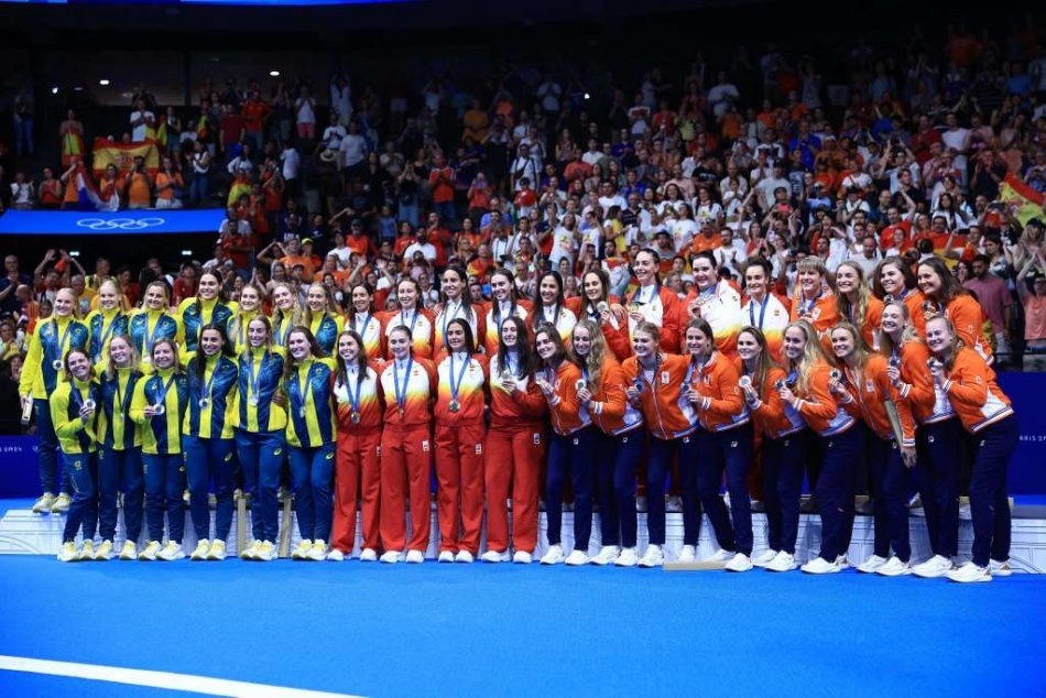 podio pallanuoto femminile