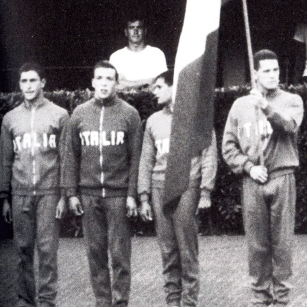 Gianni Gross (secondo da sinistra) con la nazionale al Sei Nazioni di Roma, 4 settembre 1965