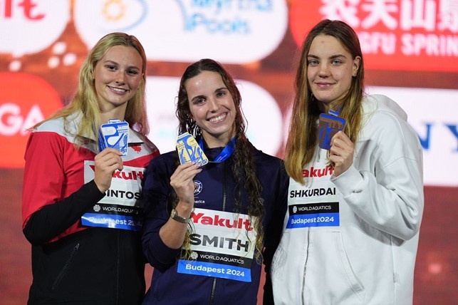 podio 200 dorso femminile